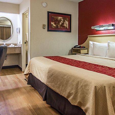 Red Roof Inn Detroit/绍斯菲尔德 外观 照片