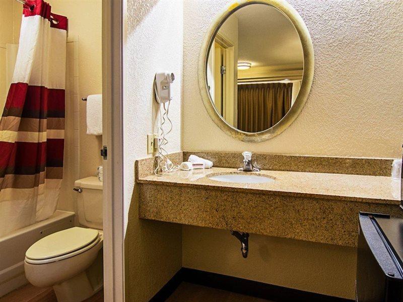 Red Roof Inn Detroit/绍斯菲尔德 外观 照片
